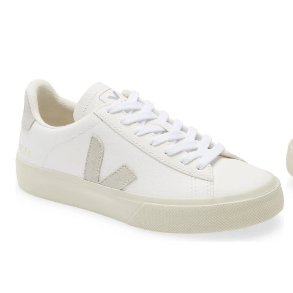 VEJA Campo Sneaker in Extra White Natural Suede